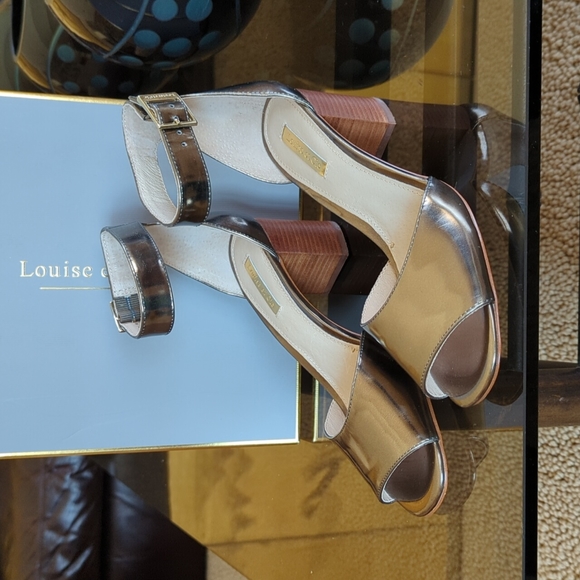 NIB Louise et Cie Sandals sz 7.5 - Picture 2 of 3